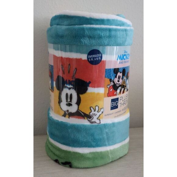 The Big One - Disney Mickey & Friends Super Soft Oversized Plush Throw 5ft x 6ft - Picture 2 of 6